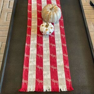 Linen Tablerunner Reindeer woven fabric red/ natural